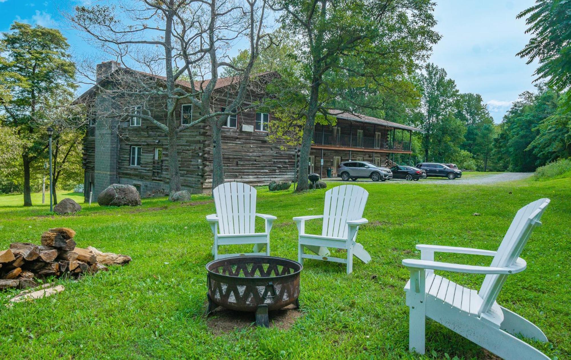Graves Mountain Farm & Lodges Syria Exterior photo